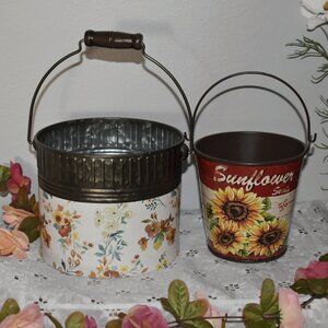 Two Small Rustic Country Cottage Farmhouse Flower Metal Tin Garden Buckets Decor
